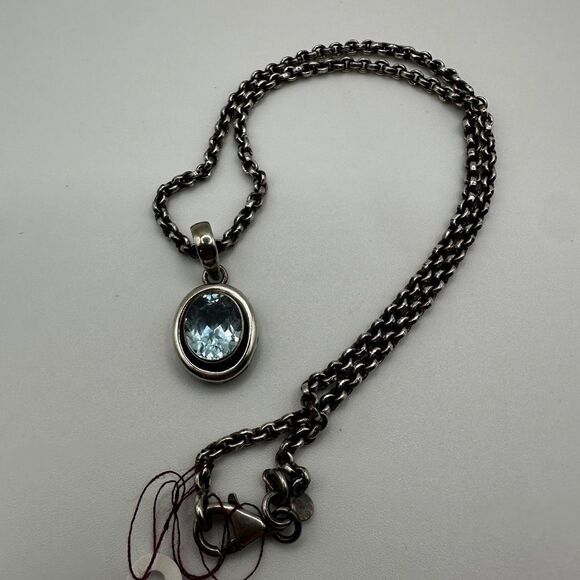 Genuine Silpada oval cut blue topaz and sterling silver necklace! - Picture 3 of 15